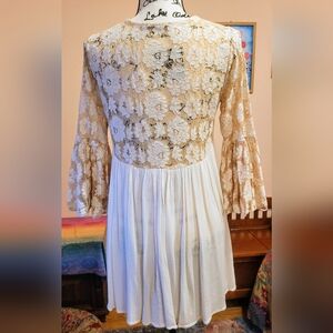 Blu Heaven Boho Bell Sleeve Floral Festival Dress, Ivory, Breezy, M, EUC